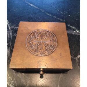 Vintage Brass Wood Floral Medallion Keepsake Box Made India Trinket Jewelry Box